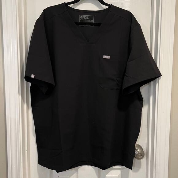 FIGS Technical Collection Scrub Top Chisec NWT - Picture 3 of 8